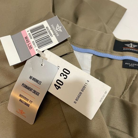 Dockers Signature Khaki Relaxed Fit Mens Size 40 x 30 NEW - Picture 7 of 9